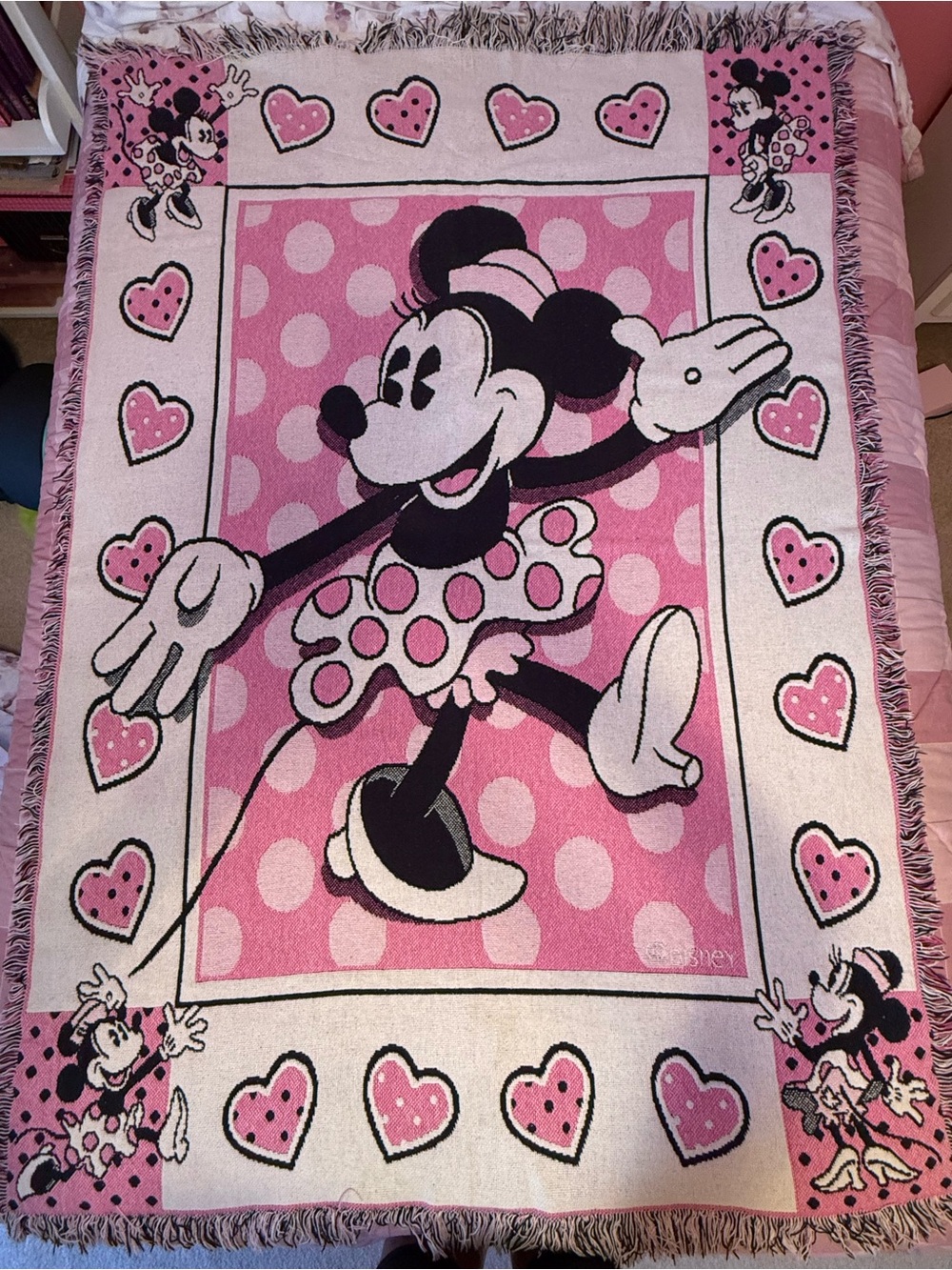 Disney Minnie Mouse Pink Heart Throw Blanket
